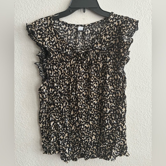 Old Navy Ruffled Crinkle-Texture Tie-Front
Stylish Animal Print Women's Top L - Picture 2 of 9